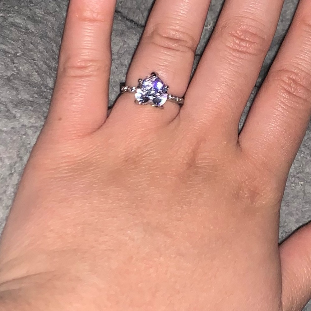 Heart ring - Picture 2 of 7